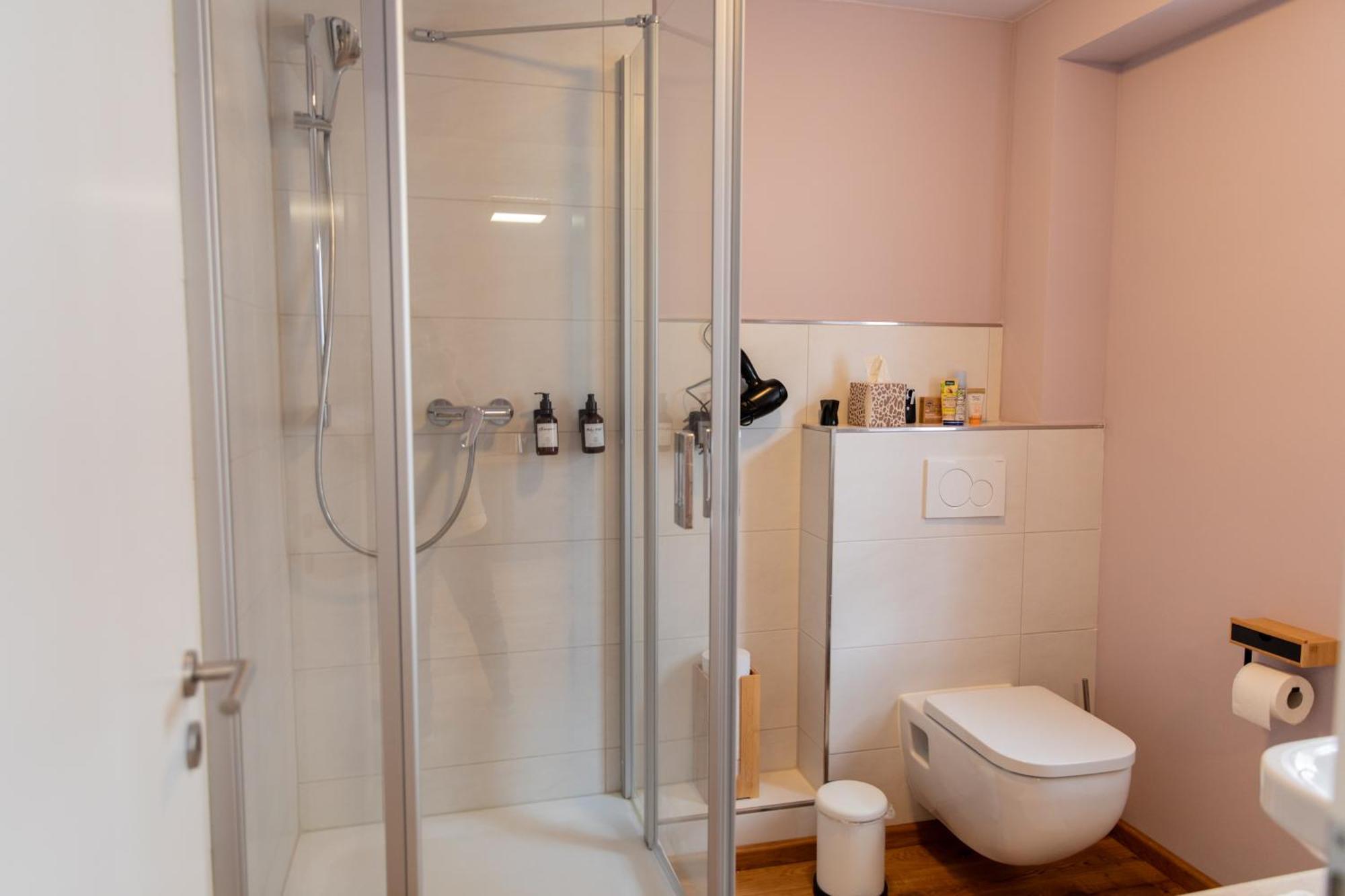 Altstadt Apartment Am Dom Wetzlar, 1 Zi, Kueche, Bad Mit Parkplatz Am Grundstueck Luaran gambar